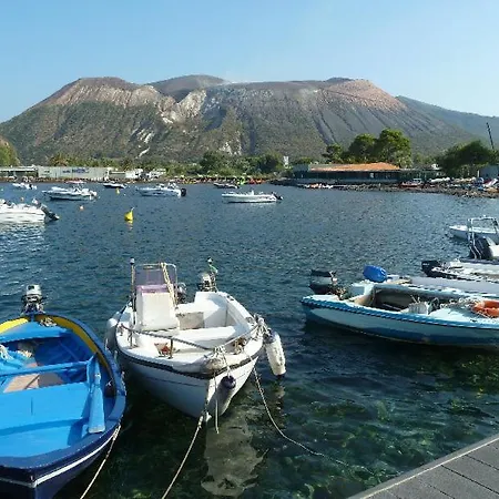 Vulcano Beach-2